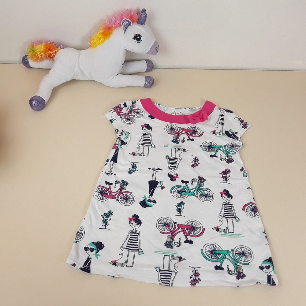 Graphic Short Sleeve Shirt with Pink Collar & Bow